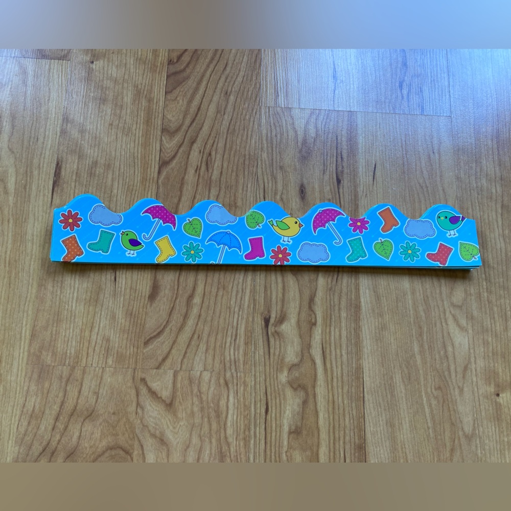 ✨5/$25✨Double-Sided Spring/Fall Classroom Border